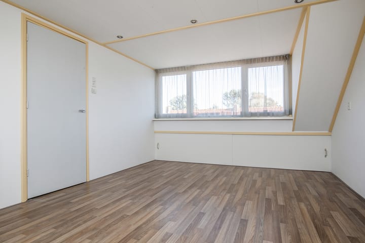 Photo 33 of Betje Wolffstraat 12