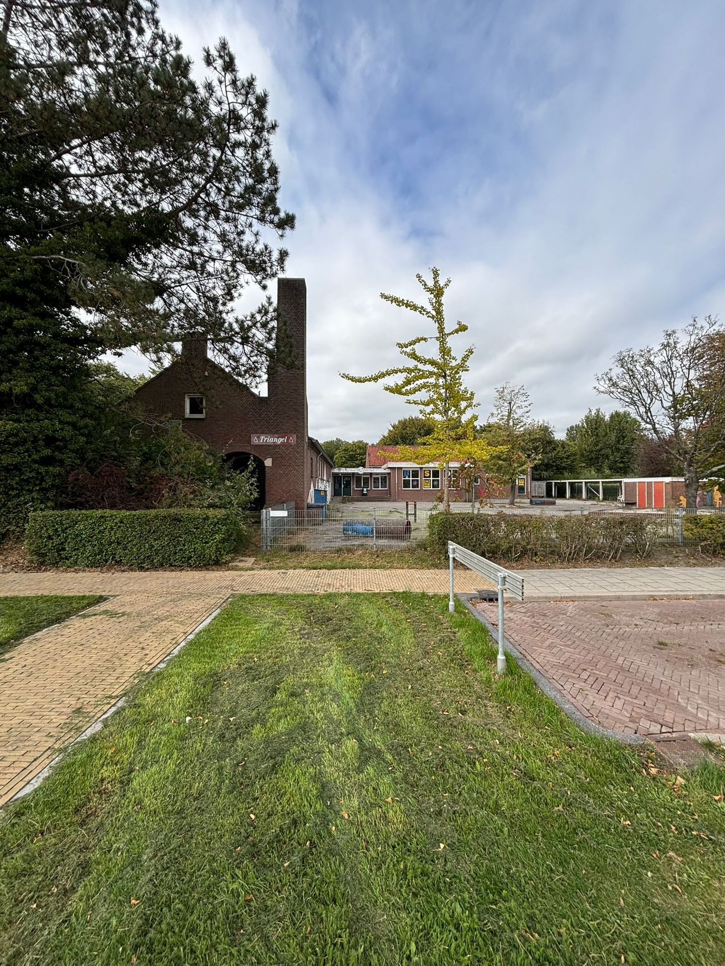 View photo 2 of Terpstraat 42