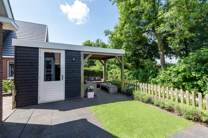 Photo 3 of Madeliefstraat 15