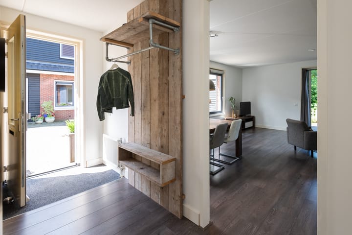 Photo 8 of Madeliefstraat 15