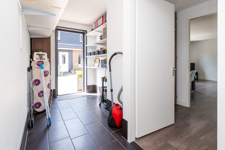 Photo 16 of Madeliefstraat 15