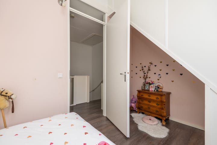 Photo 21 of Madeliefstraat 15