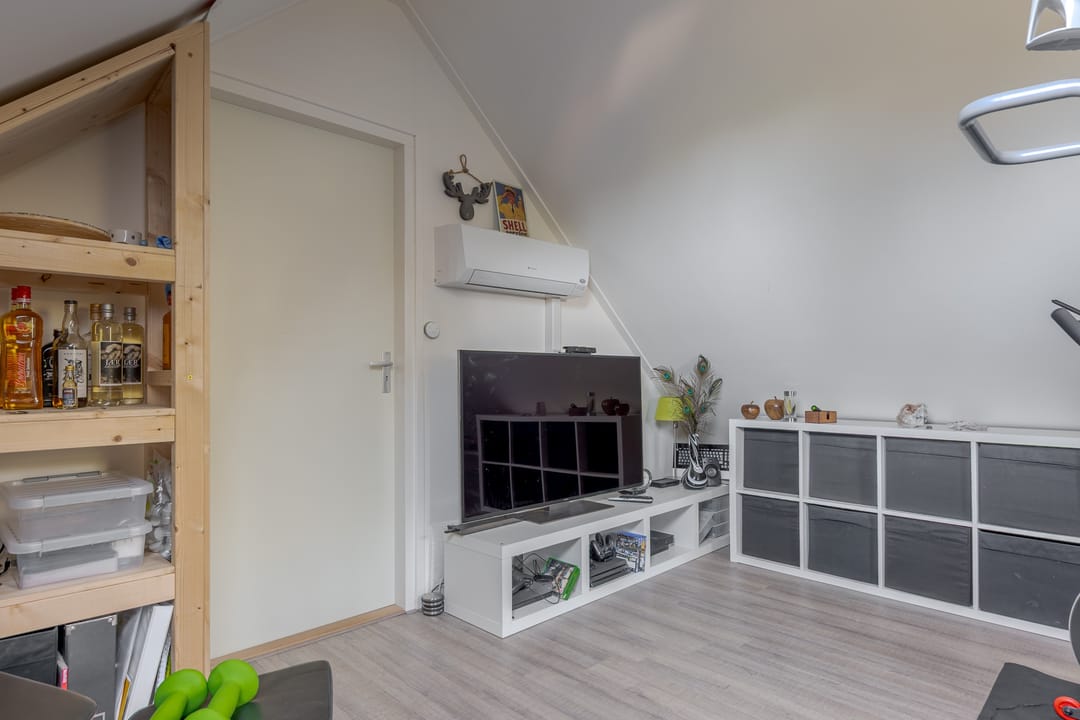 Photo 38 of Homaat 14