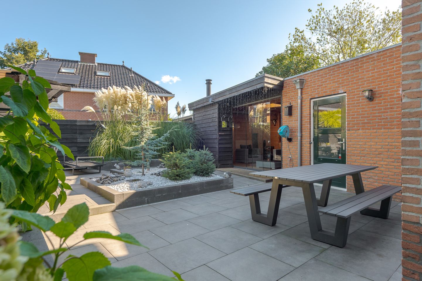 Photo 40 of Homaat 14