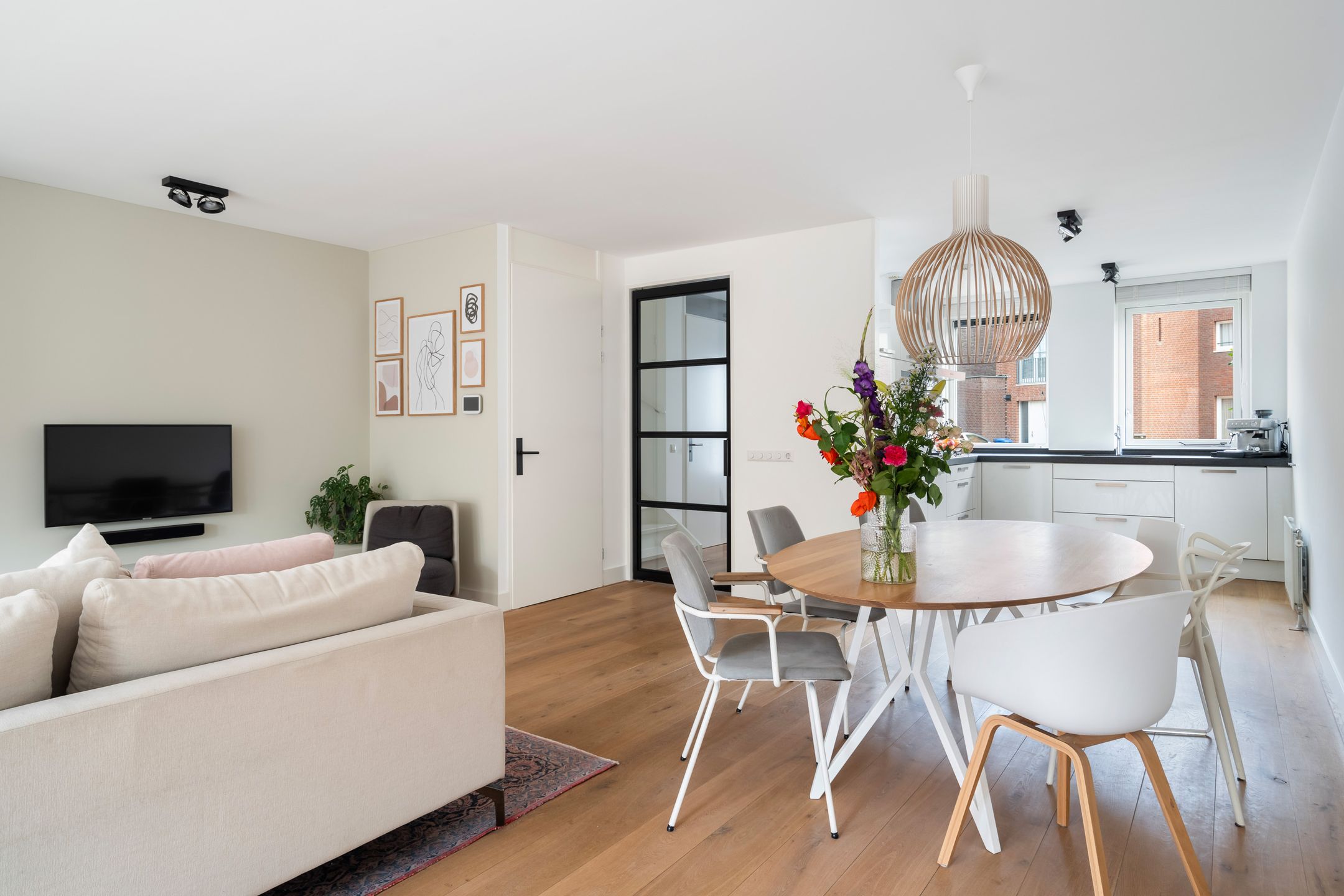 Foto 24 van Kooikerstraat 38