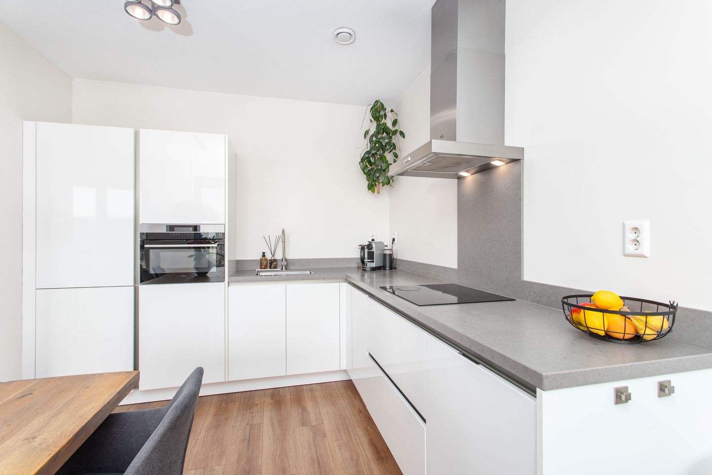 Photo 10 of San Marinostraat 183