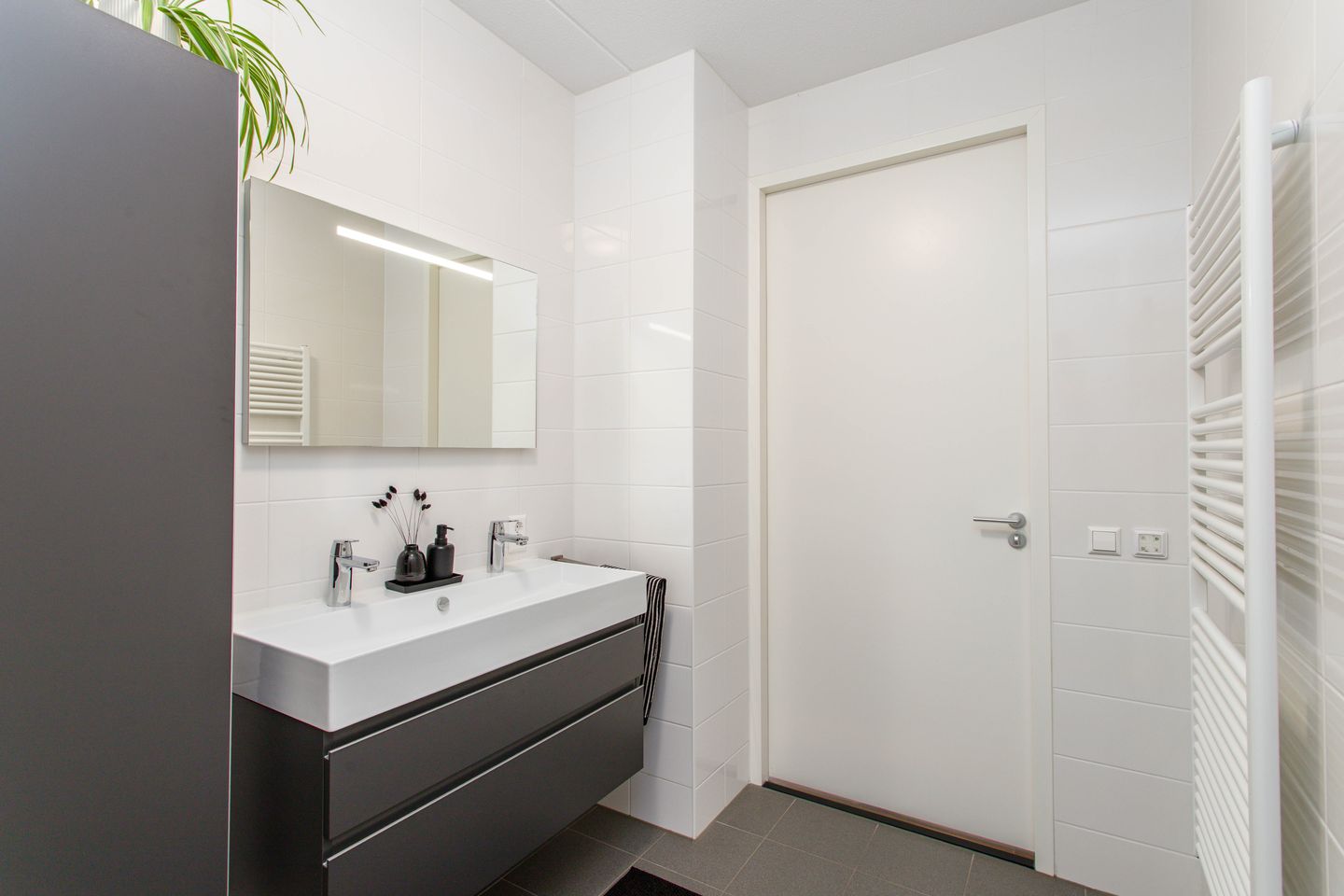 Photo 20 of San Marinostraat 183