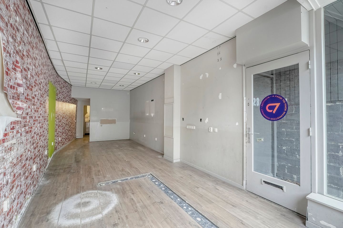 View photo 5 of Doezastraat 28