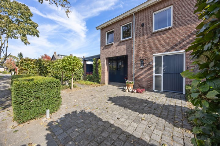 Photo 4 of Bredestraat 12