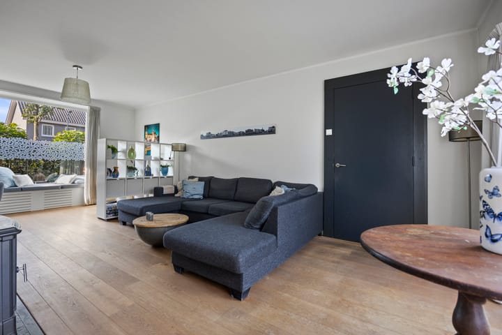 Photo 9 of Bredestraat 12