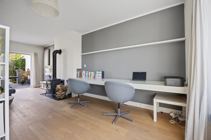 Photo 11 of Bredestraat 12