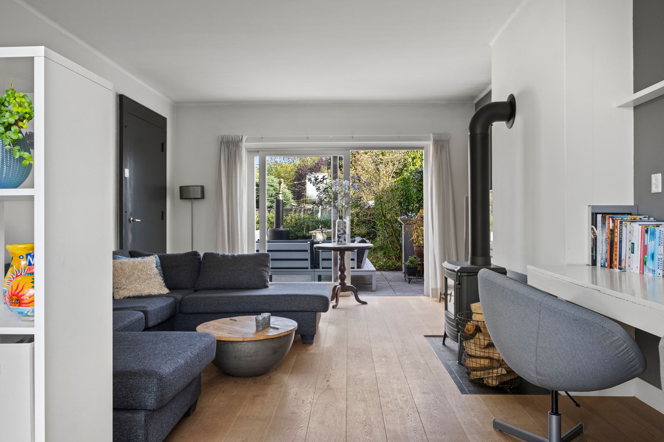Photo 12 of Bredestraat 12