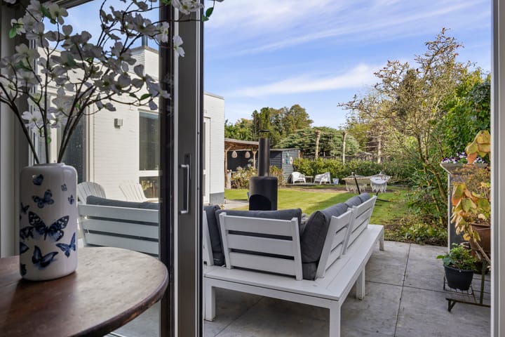 Photo 15 of Bredestraat 12