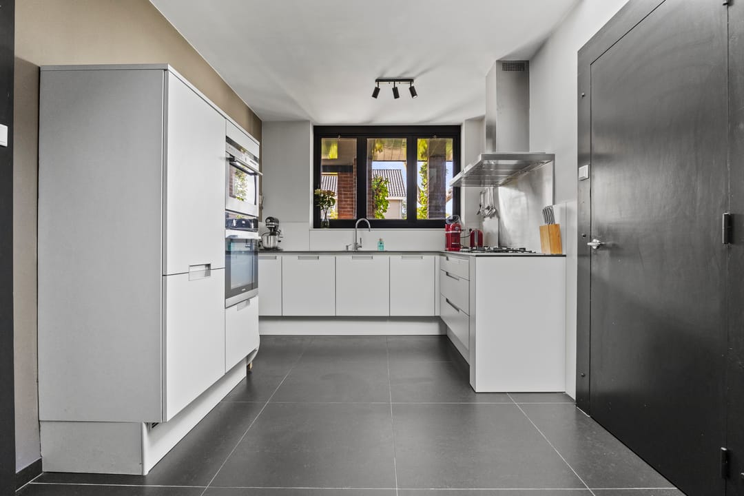 Photo 16 of Bredestraat 12
