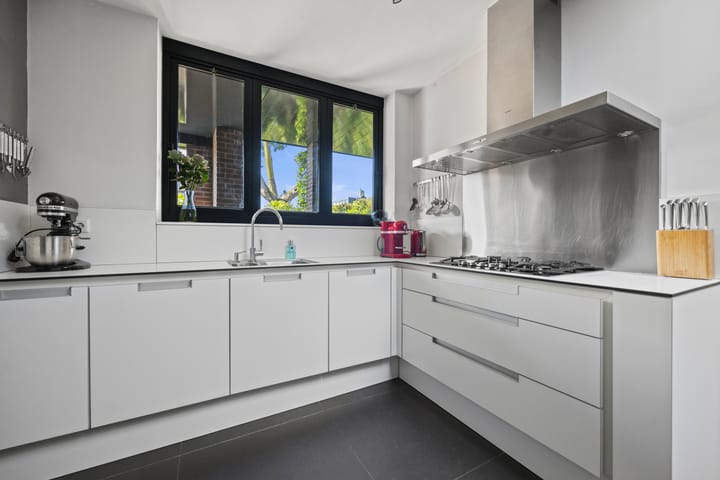 Photo 17 of Bredestraat 12