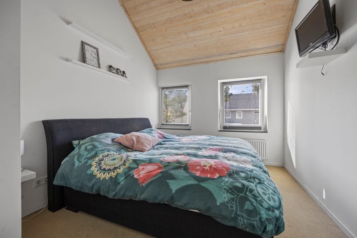 Photo 28 of Bredestraat 12