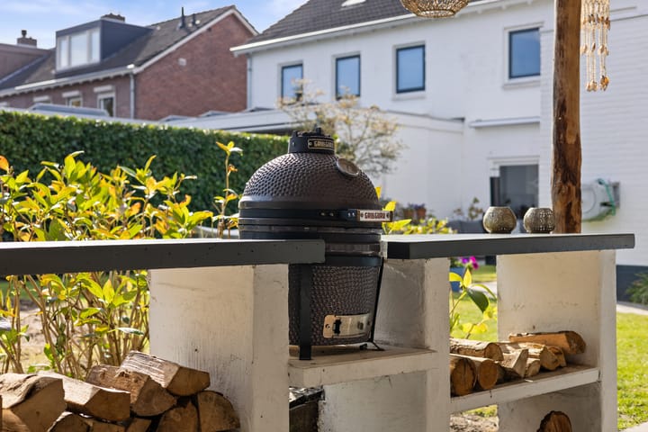 Photo 54 of Bredestraat 12