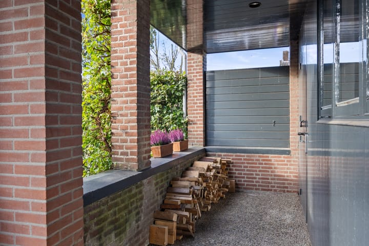 Photo 57 of Bredestraat 12