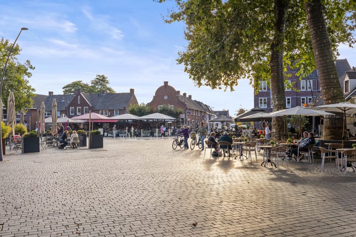 Photo 63 of Bredestraat 12