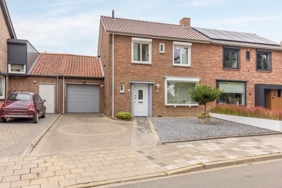 Photo 1 of Heinseweg 34