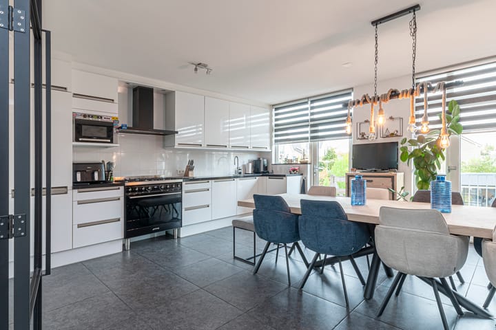 Photo 10 of Kerkstraat 37-A