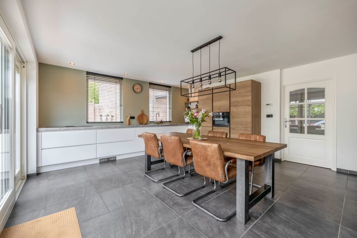 Photo 3 of Boomstraat 24