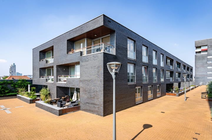 Photo 8 of Pieter Vreedeplein 123