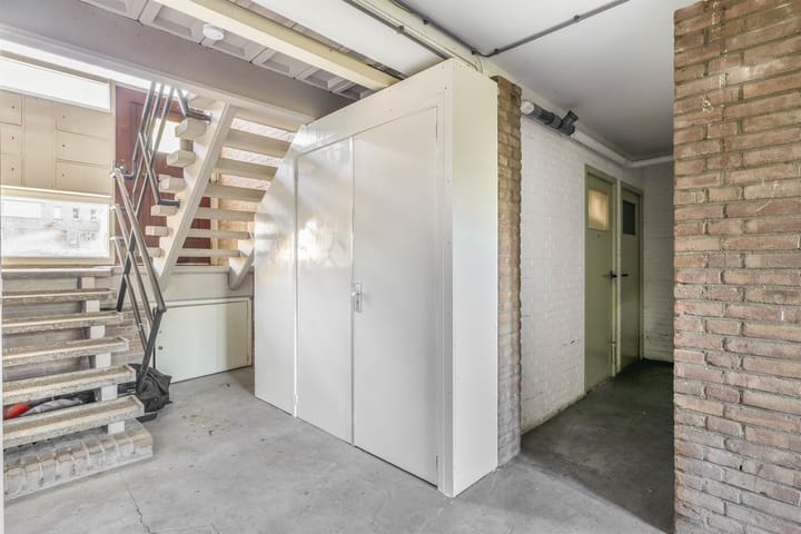 Photo 13 of Raadhuislaan 142