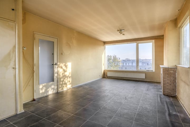 Photo 21 of Raadhuislaan 142