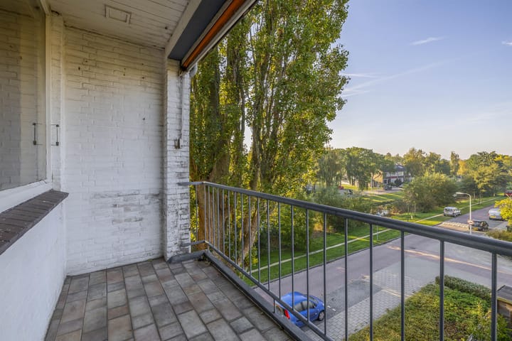 Photo 27 of Raadhuislaan 142