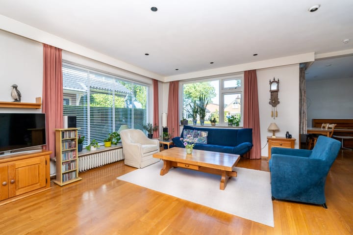 Photo 10 of Hoenderloseweg 15