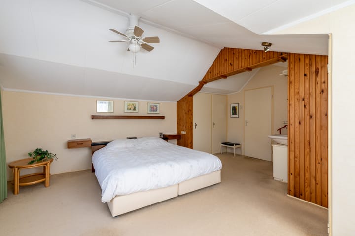 Photo 22 of Hoenderloseweg 15