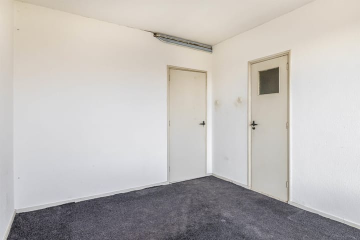 Photo 31 of Raadhuislaan 142