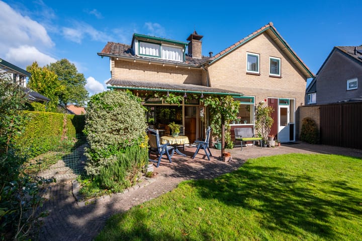 Photo 30 of Hoenderloseweg 15