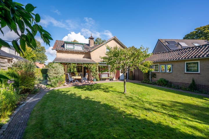 Photo 29 of Hoenderloseweg 15