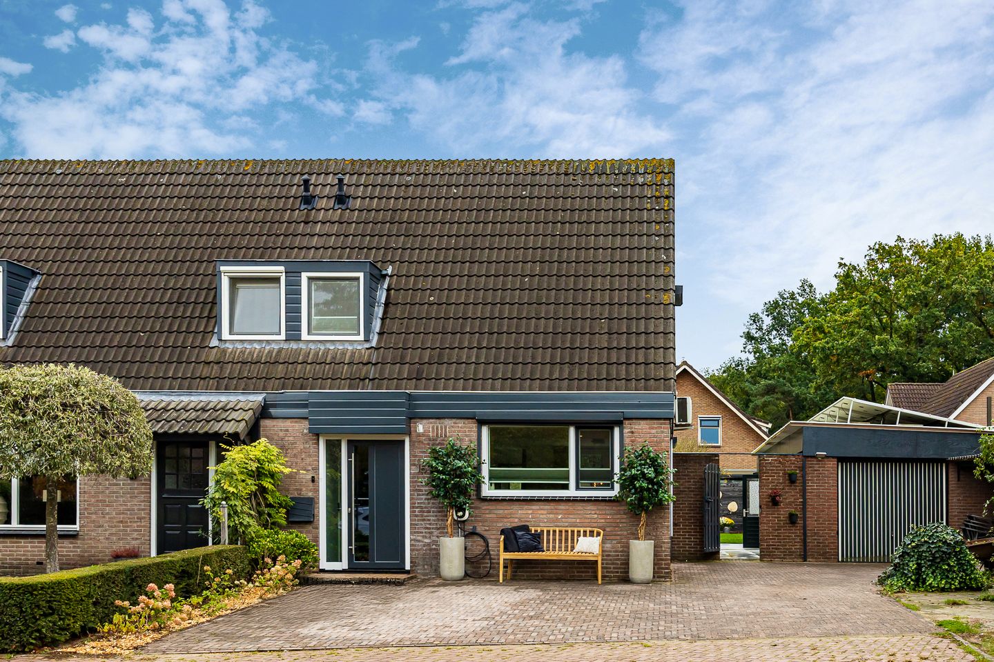 Foto 1 van Zonnedauw 15