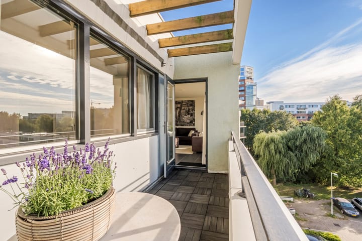 Photo 18 of Duke Ellingtonstraat 25