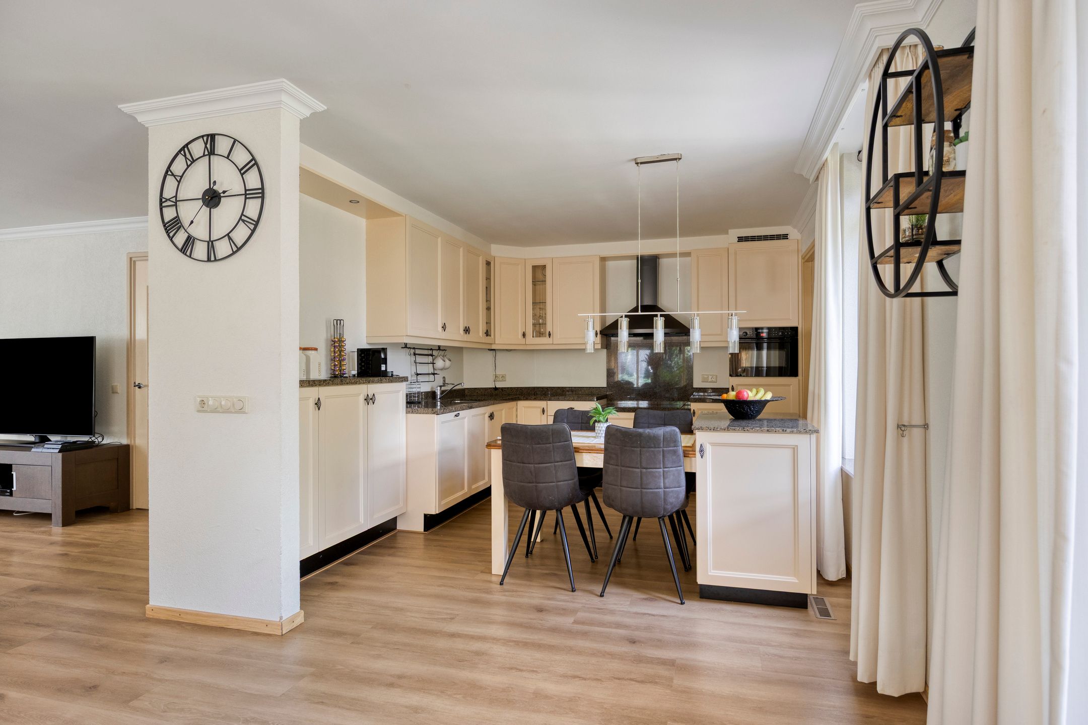 Foto 3 van Moerkamp 42