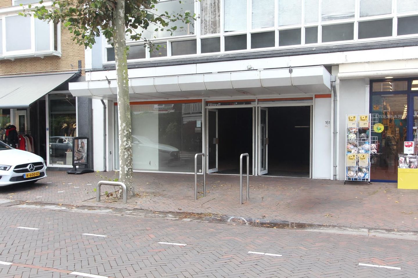 View photo 2 of Binnenweg 161