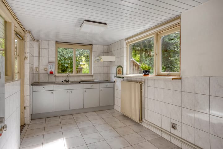 Photo 19 of Haarenseweg 13-A