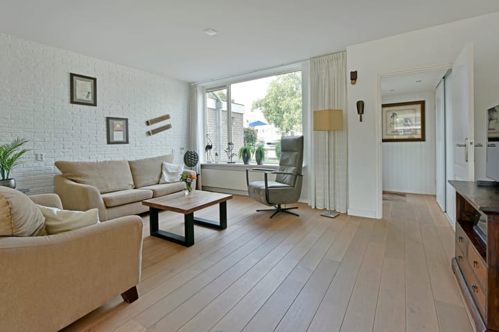 Photo 2 of Meeuwenveld 10