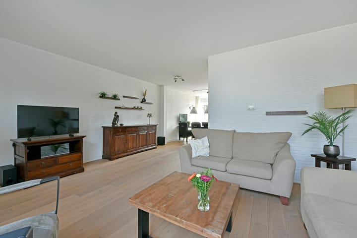 Photo 5 of Meeuwenveld 10