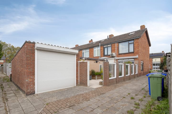 Foto 26 van Zeelandiastraat 1