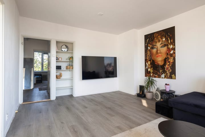 Photo 4 of Alphons Diepenbrockstraat 5-C