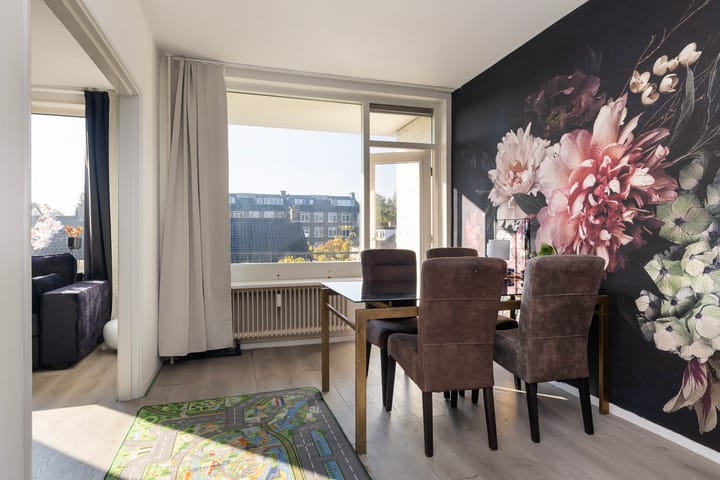 Photo 6 of Alphons Diepenbrockstraat 5-C