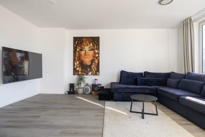 Photo 9 of Alphons Diepenbrockstraat 5-C