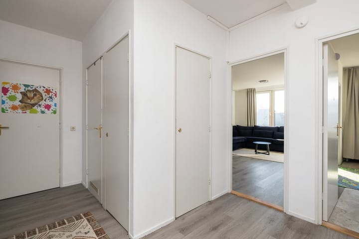 Photo 10 of Alphons Diepenbrockstraat 5-C