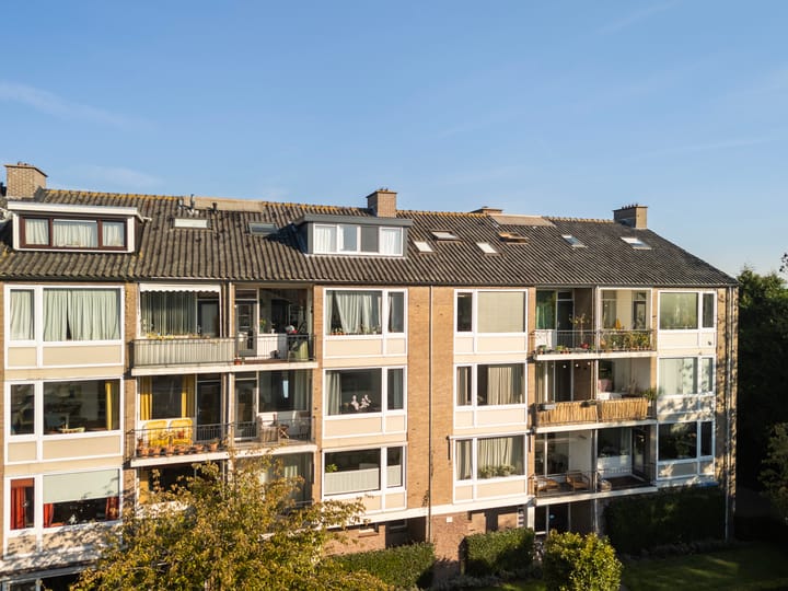 Photo 19 of Alphons Diepenbrockstraat 5-C