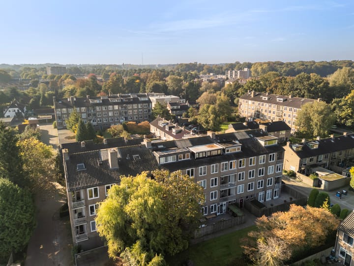 Photo 20 of Alphons Diepenbrockstraat 5-C