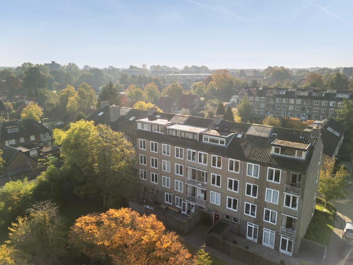 Photo 21 of Alphons Diepenbrockstraat 5-C